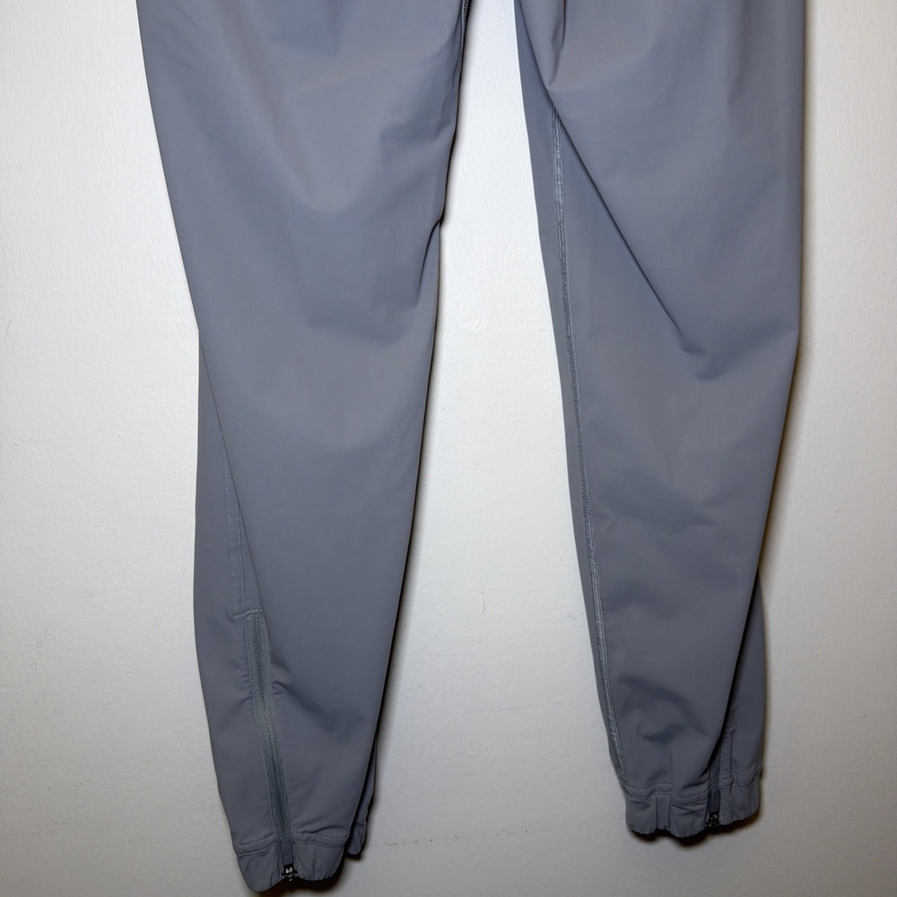 Lululemon Adapted State High-Rise Jogger 28" Size 8 Grey Sage LW5CVMS EUC - Picture 8 of 13